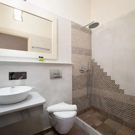 Kapeli Suites Michalis فيلة Emporio (Santorini)