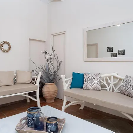 빌라 Kapeli Suites Michalis Emporio (Santorini)